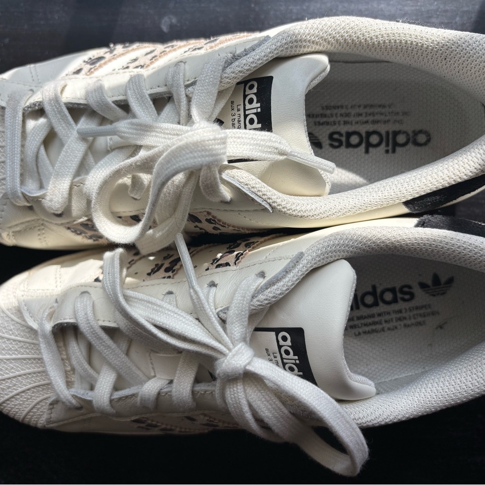 Women's Sneakers - White and Leopard Print - Picture 3 of 5